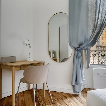Apartment Joivy Classy Near Duomo Di
